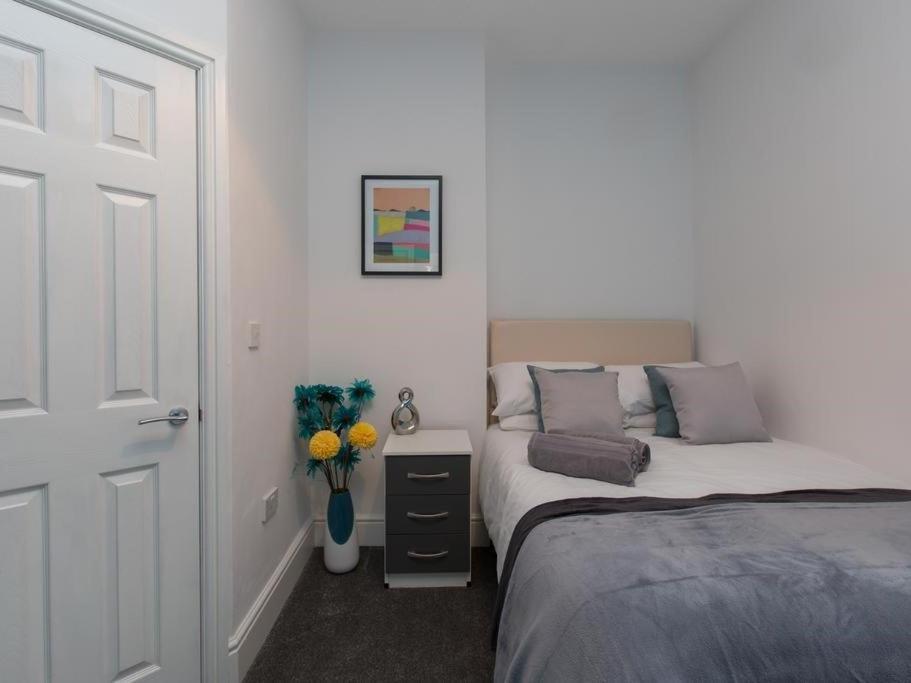 Townhouse @ 166 Ruskin Road קרו מראה חיצוני תמונה